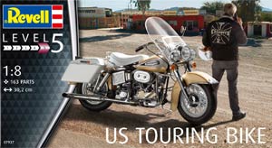Revell 07937  1:8, US Touring Bike (Американский туристический мотоцикл)